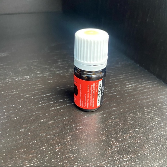 YOUNG LIVING Essential Oils - Myrrh - 5 ml NEW - Picture 2 of 4